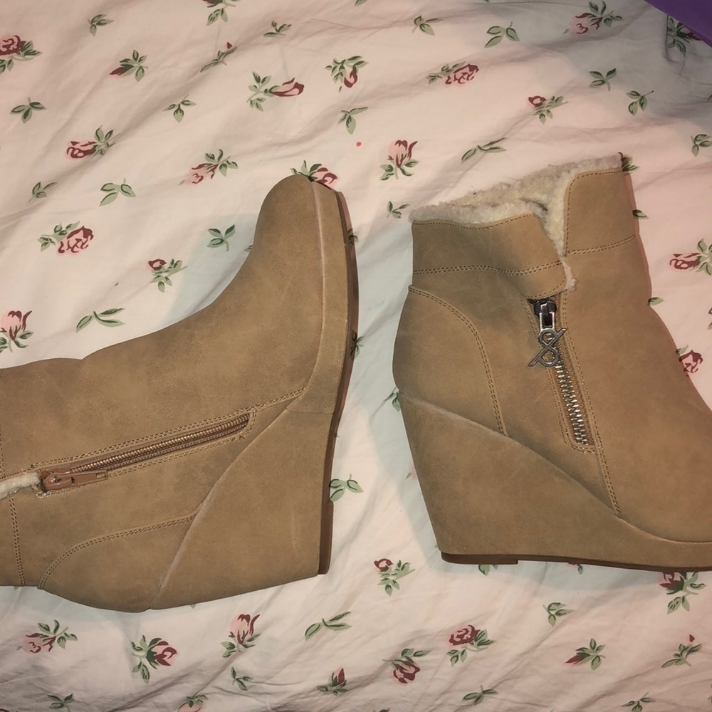 PARKER AND SKYE MINI BOOTES